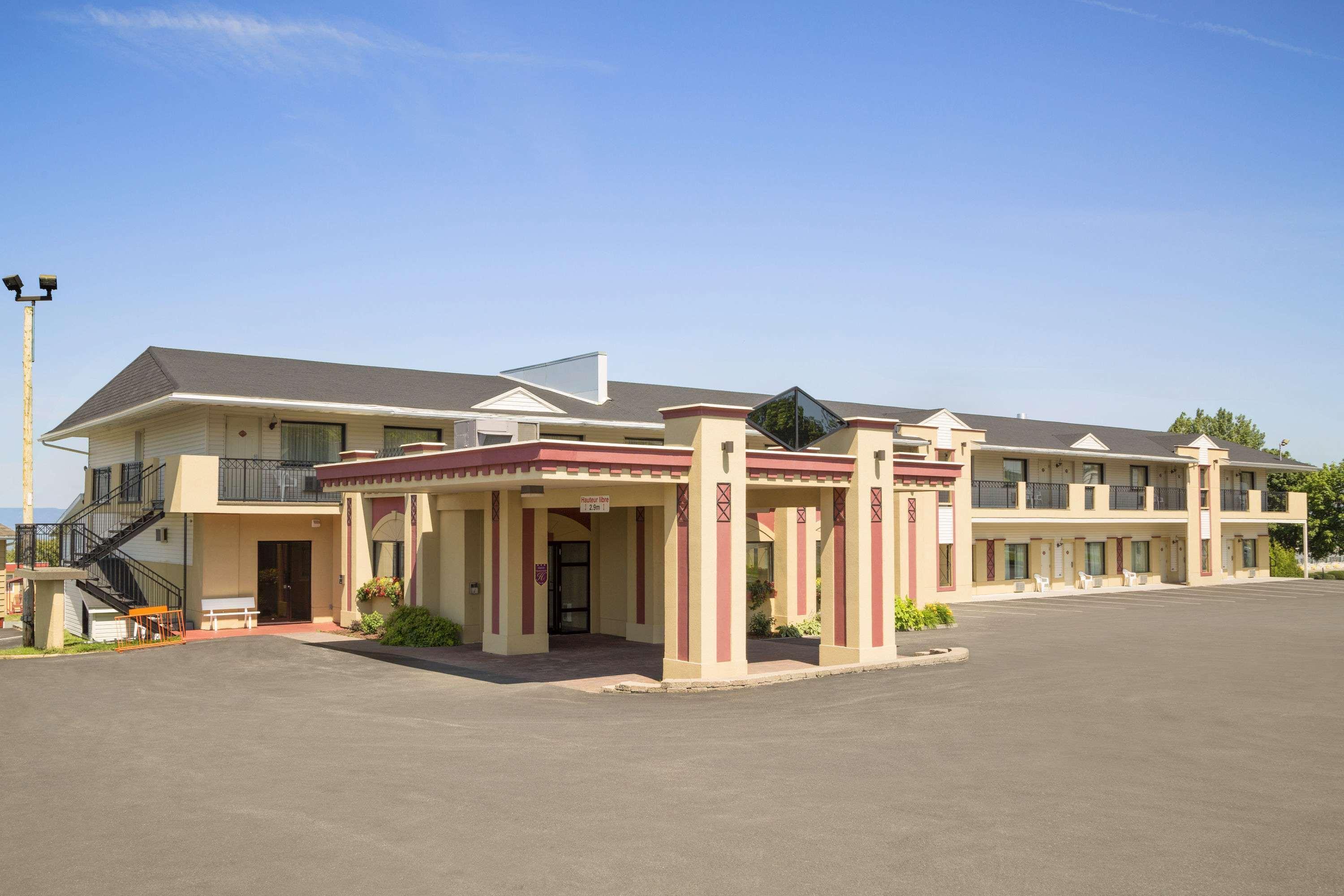 Days Inn By Wyndham Rivière-du-Loup Exterior foto