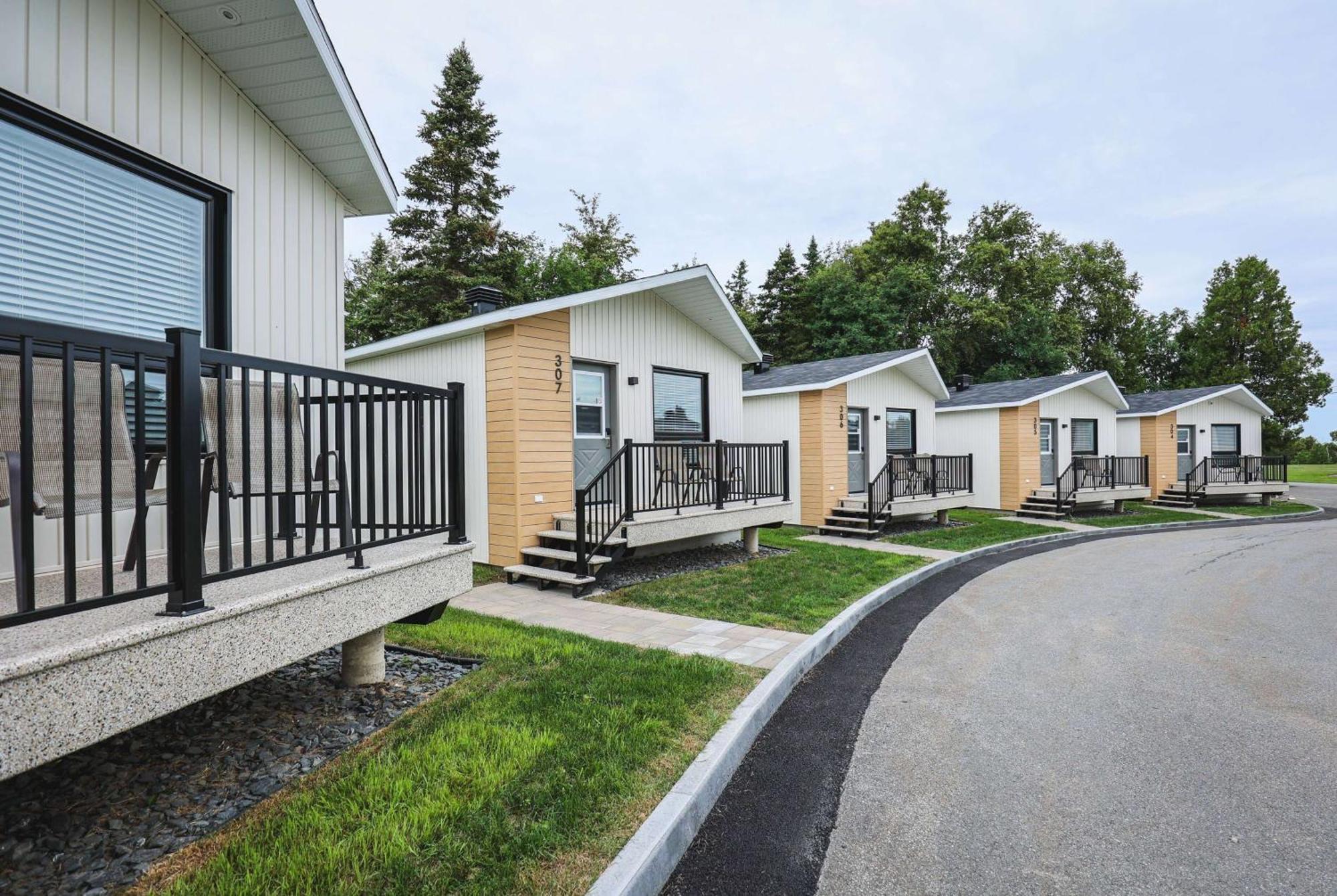 Days Inn By Wyndham Rivière-du-Loup Exterior foto