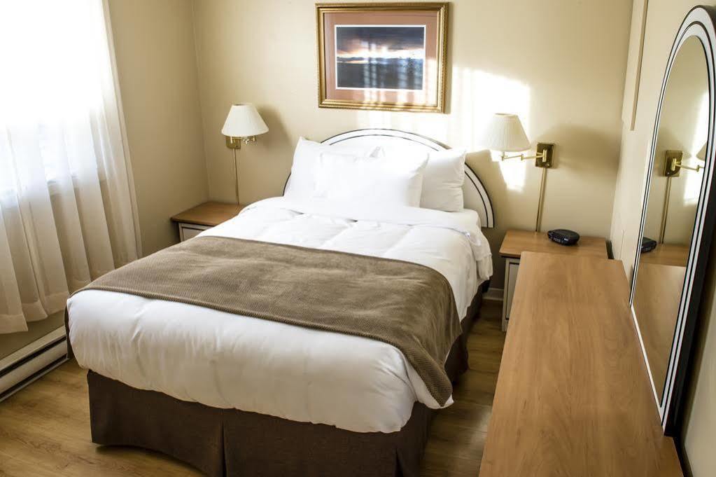 Days Inn By Wyndham Rivière-du-Loup Habitación foto